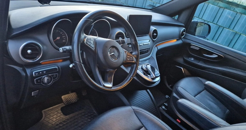 Mercedes-Benz Klasa V cena 212000 przebieg: 110000, rok produkcji 2017 z Bieżuń małe 529